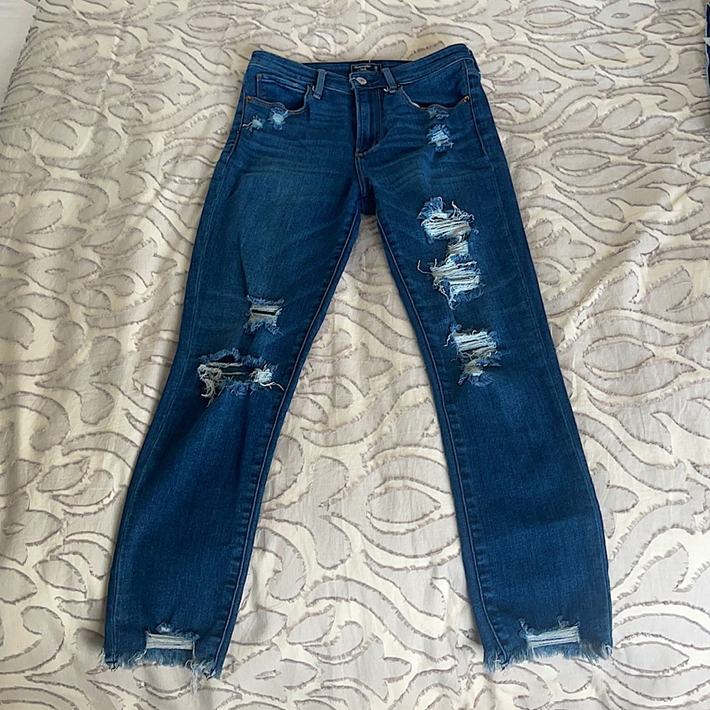 ABERCROMBIE AND FITCH JEANS